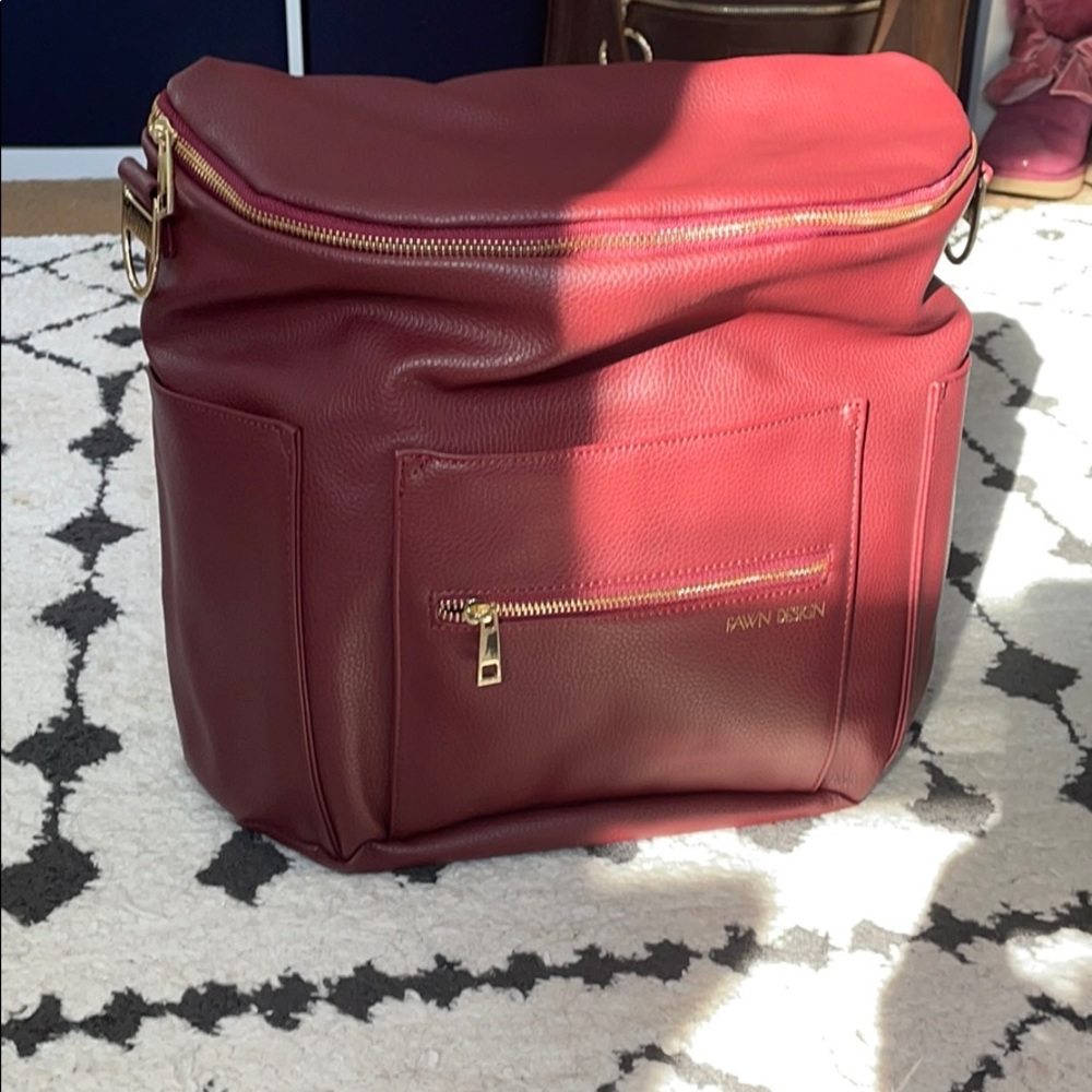Fawn design bag in burgundy